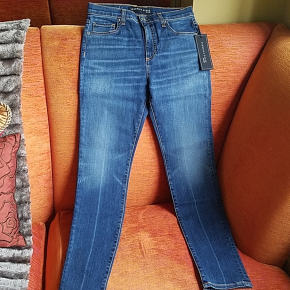 VERONICA BEARD Kate Skinny Jeans - Picture 5 of 8